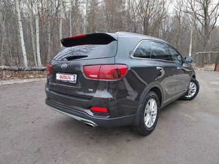 2020 Kia Sorento III Prime Рестайлинг, коричневый, 2799990 рублей, вид 3