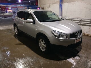 2013 Nissan Qashqai I Рестайлинг, серебристый, 1100000 рублей, вид 3