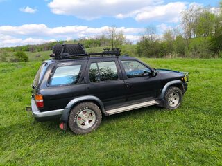 1997 Nissan Terrano II Рестайлинг, чёрный, 850000 рублей, вид 2