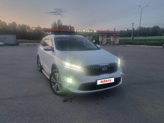 2018 Kia Sorento III Prime Рестайлинг, белый, 3300000 рублей, вид 4