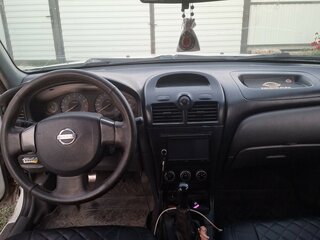 2010 Nissan Almera Classic I, белый, 700000 рублей, вид 3