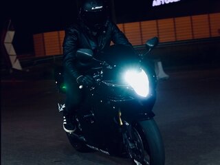 2004 Suzuki GSX-R 1000, чёрный, 450000 рублей, вид 2