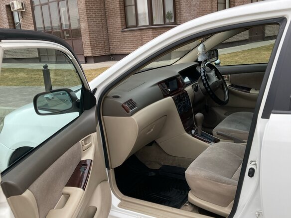 2000 Toyota Corolla IX (E120, E130), белый, 700000 рублей - вид 11