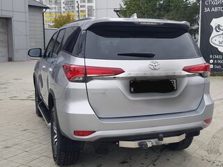 2020 Toyota Fortuner II Рестайлинг, серый, 4050000 рублей, вид 5