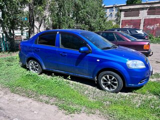 2011 Chevrolet Aveo I Рестайлинг, синий, 660000 рублей, вид 1