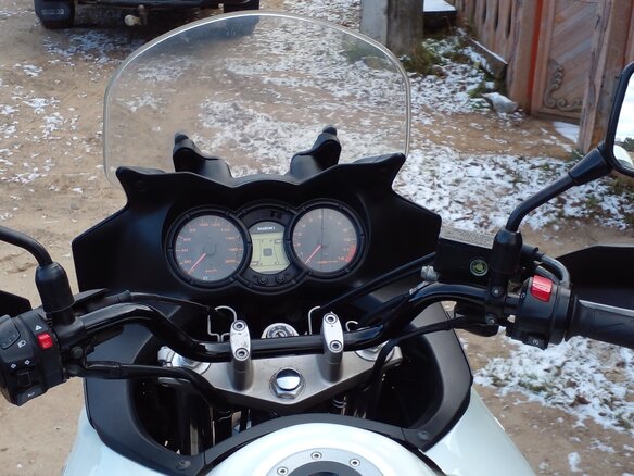 2010 Suzuki V-Strom DL 650, белый, 580000 рублей - вид 1