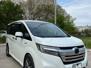 2017 Honda Stepwgn Spada V Рестайлинг, белый, 3100000 рублей, вид 1