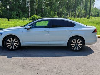 2019 Volkswagen Passat B8, белый, 1810000 рублей, вид 1
