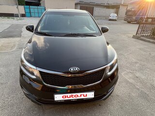 2015 Kia Rio III Рестайлинг, чёрный, 925000 рублей, вид 2