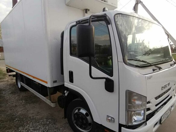 2019 Isuzu Elf (N-series), белый, 4700000 рублей - вид 1