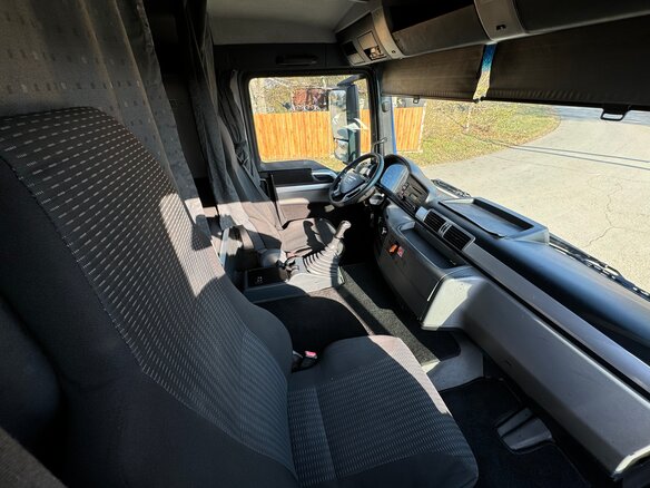 2011 MAN TGS, синий, 3350000 рублей - вид 21
