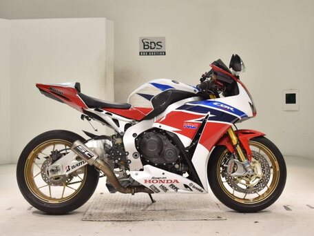 2016 Honda CBR 1000 RR/RA Fireblade, красный, 1200000 рублей, вид 1
