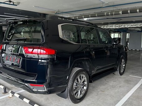 2025 Toyota Land Cruiser 300 Series, чёрный, 14000000 рублей, вид 5