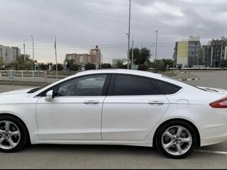2013 Ford Fusion (North America) II, белый, 1100000 рублей, вид 3