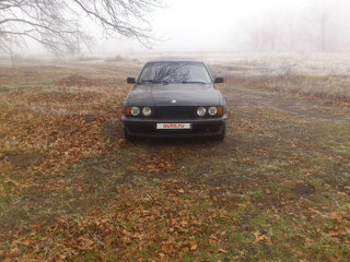 1995 BMW 5 серии 518i III (E34), чёрный, 333000 рублей, вид 4