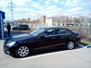2009 Mercedes-Benz E-Класс 350 IV (W212, S212, C207), чёрный, 1800000 рублей, вид 3