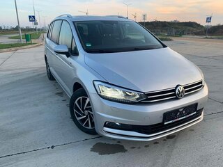 2019 Volkswagen Touran DSG7 II, серебристый, 1900000 рублей, вид 2