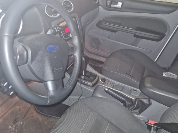 2010 Ford Focus II Рестайлинг, белый, 600000 рублей - вид 3