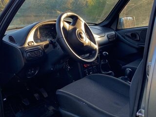 2017 Chevrolet Niva I Рестайлинг, серый, 585000 рублей, вид 4