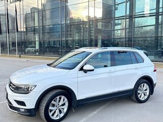 2017 Volkswagen Tiguan II, белый, 2500000 рублей, вид 2