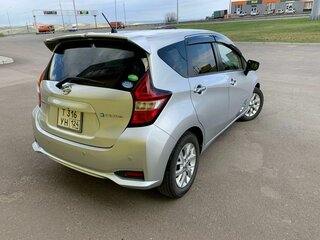 2019 Nissan Note e-Power II Рестайлинг, серебристый, 1200000 рублей, вид 4