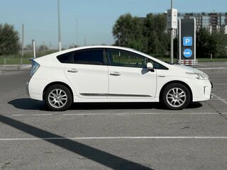 2012 Toyota Prius III Рестайлинг (XW30), белый, 1200000 рублей, вид 5