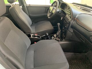 2013 Chevrolet Niva I Рестайлинг, серебристый, 620000 рублей, вид 3