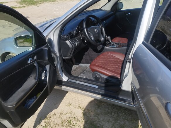 2004 Mercedes-Benz C-Класс 180 II (W203) Рестайлинг, серебристый, 650000 рублей - вид 12