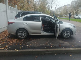 2020 Kia Rio IV, серый, 1530000 рублей, вид 3