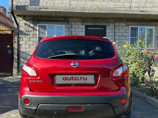 2010 Nissan Qashqai I Рестайлинг, красный, 930000 рублей, вид 3