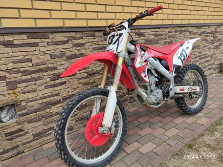 2012 Honda CRF 250R, красный, 320000 рублей, вид 1