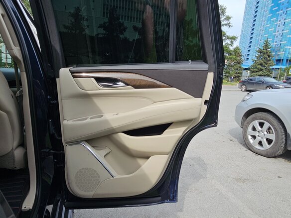 2018 Cadillac Escalade IV, синий, 6000000 рублей - вид 30