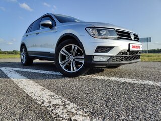 2017 Volkswagen Tiguan II, серебристый, 1930000 рублей, вид 1