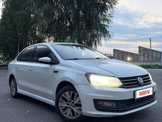 2016 Volkswagen Polo V Рестайлинг, белый, 450000 рублей, вид 2