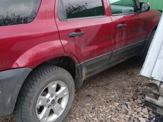 2005 Ford Escape I Рестайлинг, красный, 650000 рублей, вид 1