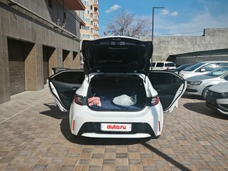 2020 Toyota Corolla XII (E210), белый, 2500000 рублей, вид 2