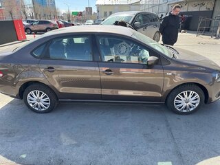 2015 Volkswagen Polo V, коричневый, 950000 рублей, вид 5