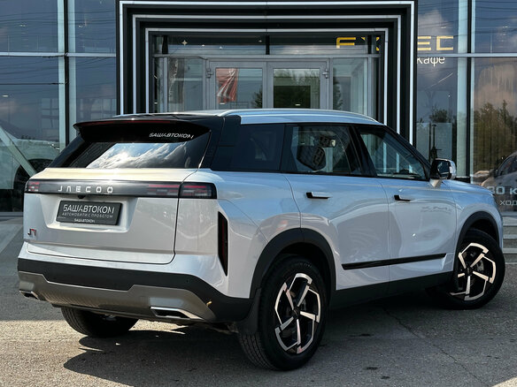 2023 Jaecoo J7 I, серый - вид 3