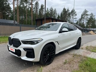 2022 BMW X6 40i III (G06), белый, 6990000 рублей, вид 1