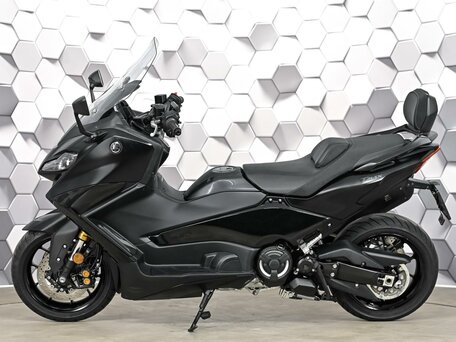2023 Yamaha TMAX, чёрный, 1477000 рублей, вид 4