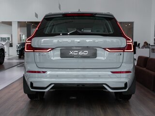2026 Volvo XC60 II Рестайлинг 2, серый, 8900000 рублей, вид 4
