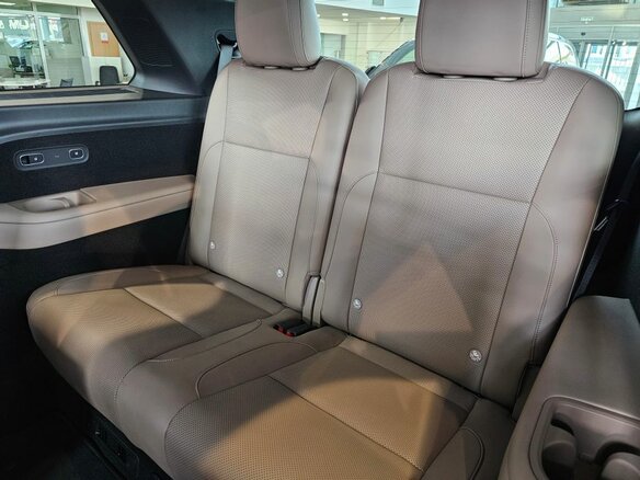 2025 Li Auto (Lixiang) L9 52.3 kWh I Рестайлинг, чёрный - вид 21