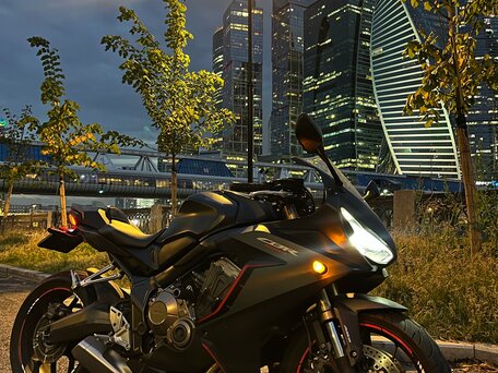 2020 Honda CBR 650R, чёрный, 850000 рублей, вид 4