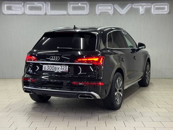 2022 Audi Q5 45 TFSI II (FY) Рестайлинг, чёрный, 3700000 рублей - вид 5