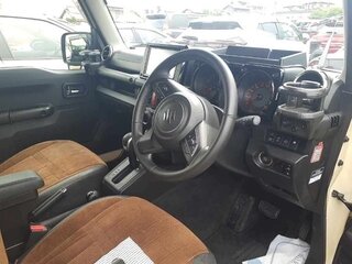 2023 Suzuki Jimny Sierra IV, бежевый, 1790000 рублей, вид 3