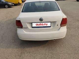 2013 Volkswagen Polo V, белый, 600000 рублей, вид 4