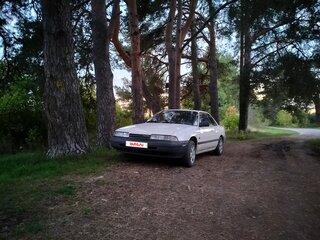 1988 Mazda 626 III (GD), белый, 150000 рублей, вид 3