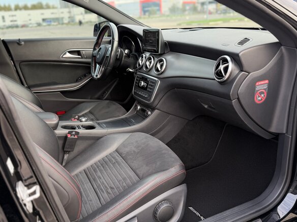 2014 Mercedes-Benz CLA 200 I (C117, X117), чёрный, 1660000 рублей - вид 11