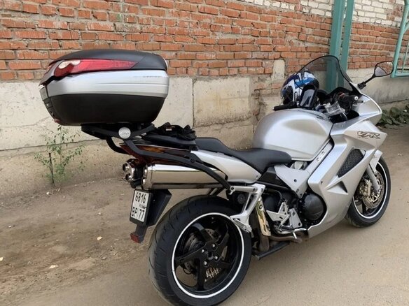 2002 Honda VFR 800, серебристый, 420000 рублей - вид 2