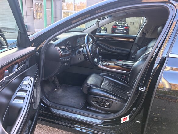 2017 Genesis G90 Limousine I, чёрный, 2999999 рублей - вид 6